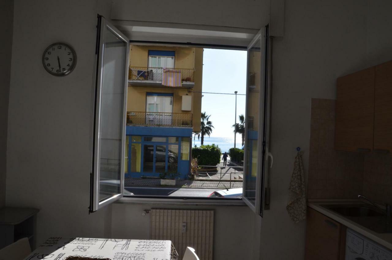 A Due Passi Dal Mare Apartment Sestri Levante Ngoại thất bức ảnh