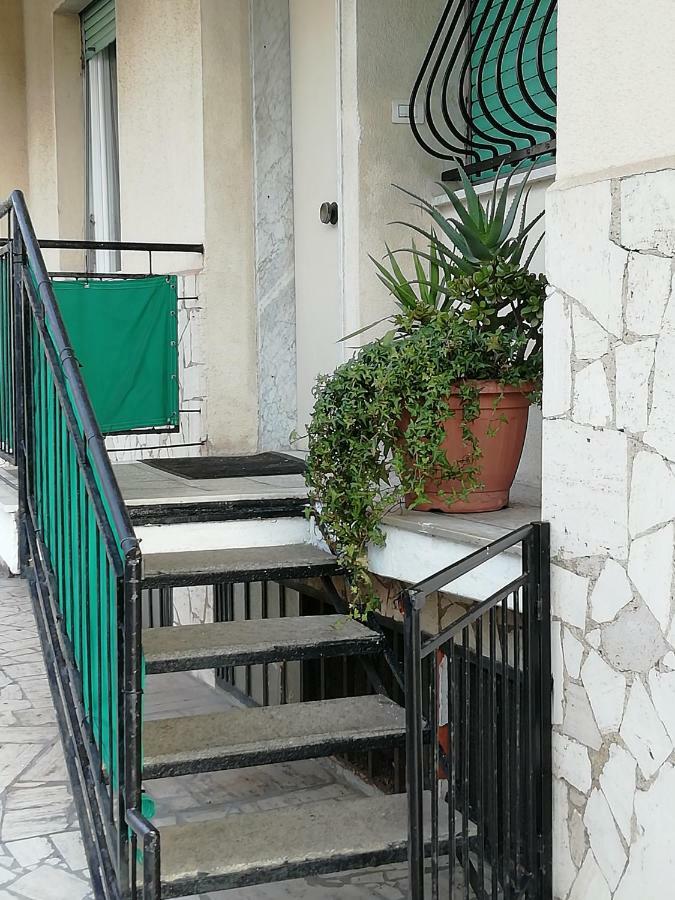A Due Passi Dal Mare Apartment Sestri Levante Ngoại thất bức ảnh
